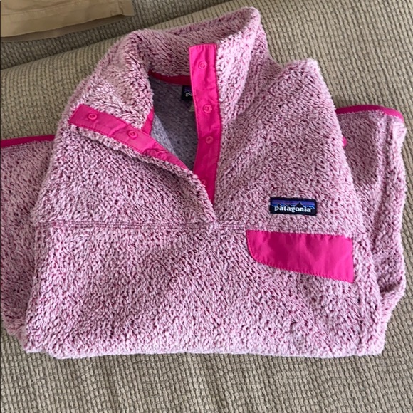 Women’s Patagonia Pullover - Picture 7 of 8